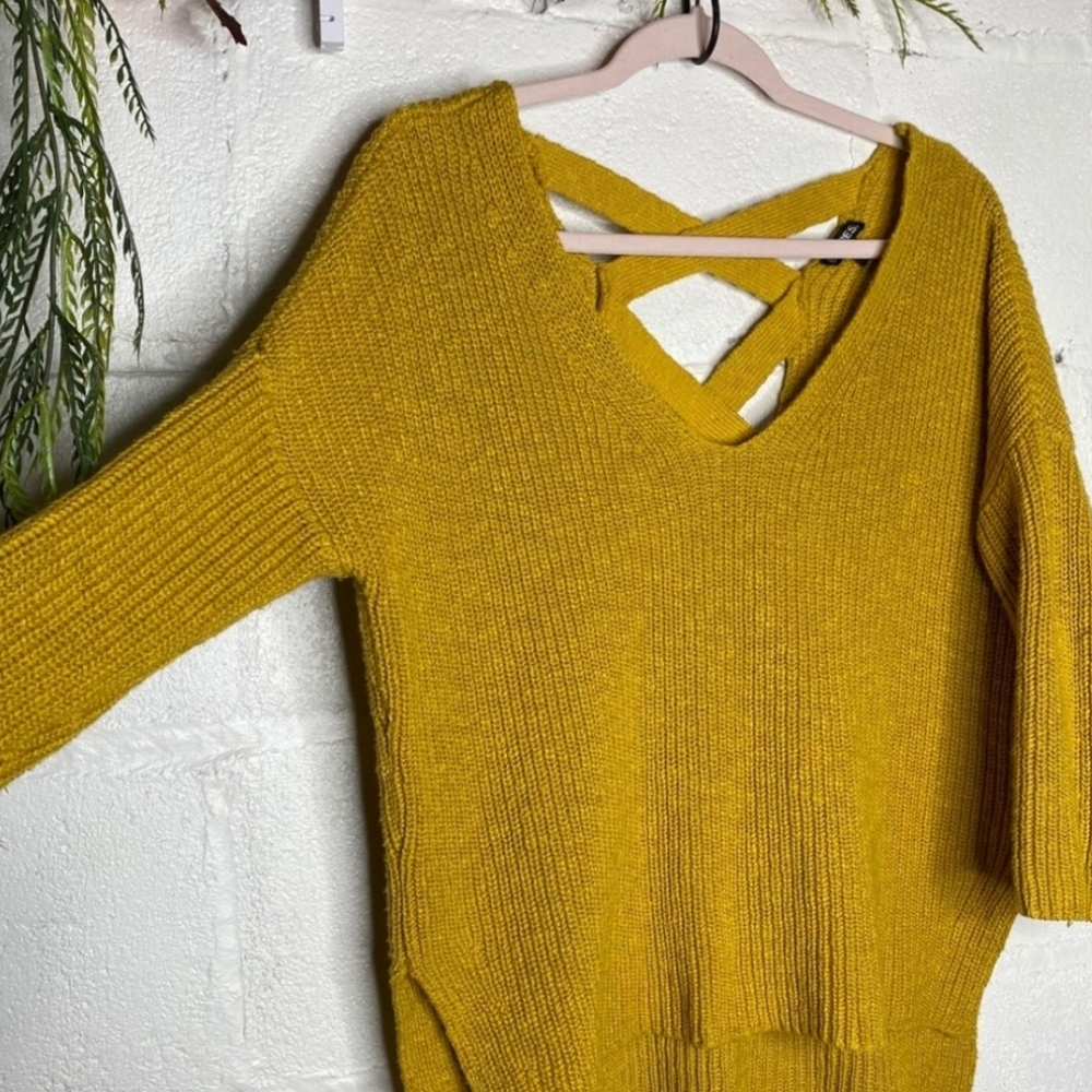 Express neck sweater - Picture 2 of 6